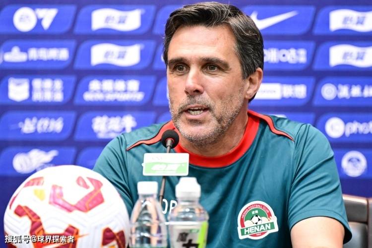 穆古鲁扎在法国队比赛中挺进下一轮,爆冷引发热议! 穆古鲁扎在法国队比赛中挺进下一轮,爆冷引发热议!